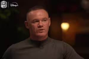 鲁尼：对拜仁我拄拐来到球场 弗格森却让我打封闭 半场我就不行了